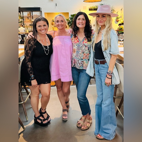 THE Boho Brigade DECEMBER 3rd The Winter Edition ✌🏽🎁✌🏽 - Picture 3 of 11